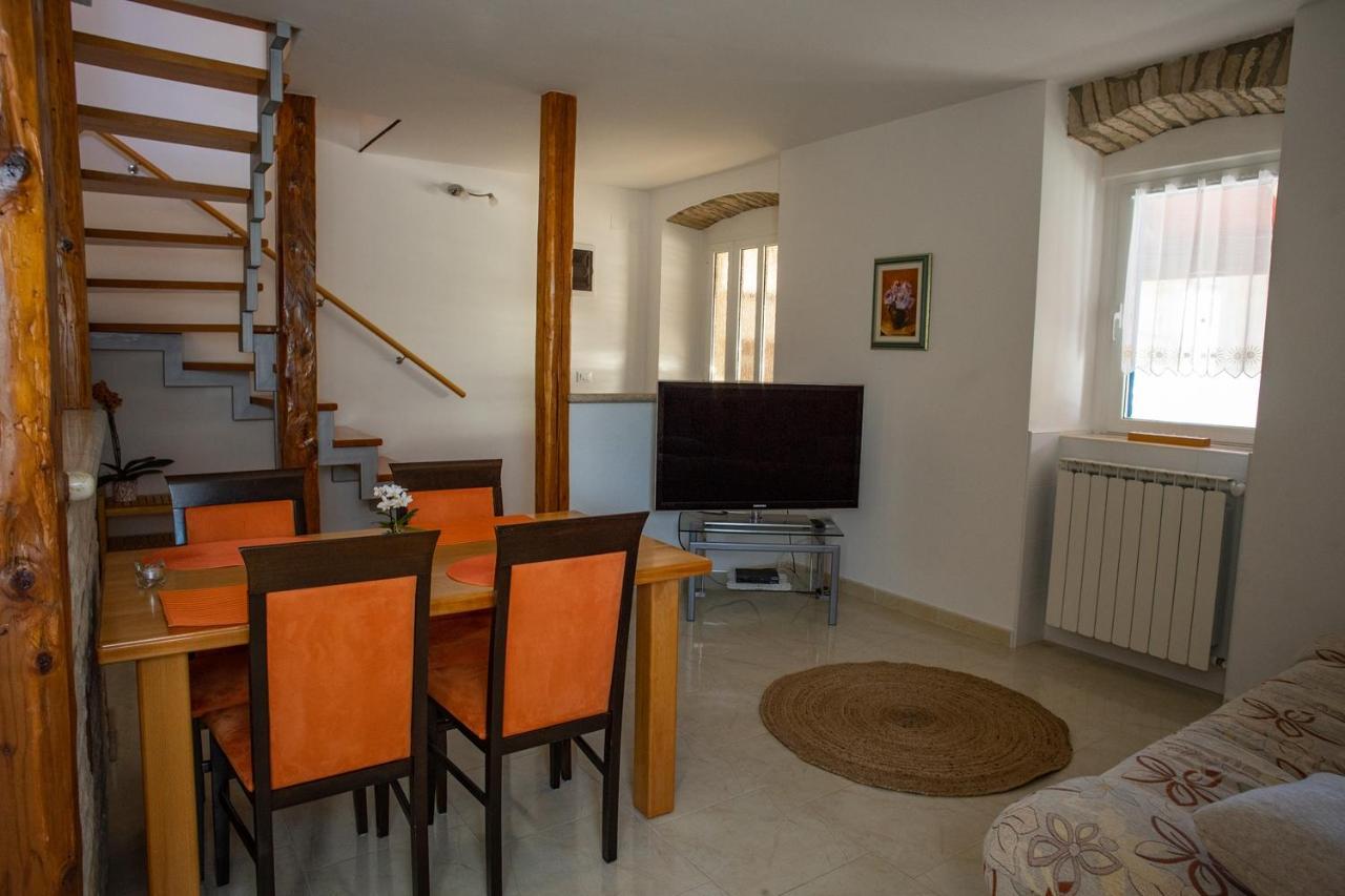 Olive Tree Apartments Umag Exterior photo